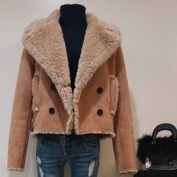 💋STUNNING!💋CHIC ATTITUDE Shearling Suede Cropped Double-Breasted Coat in Camel - Picture 7 of 16